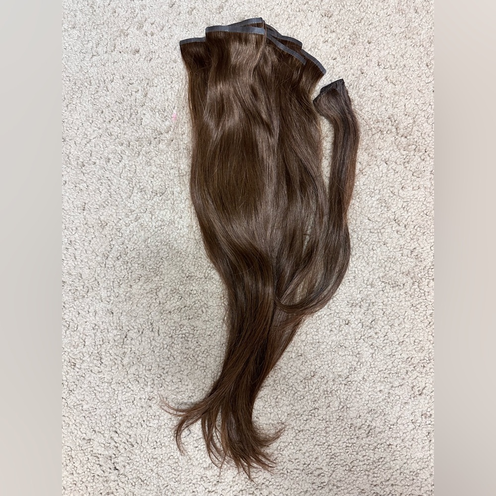 Glam seamless 22 inch invisi tape in  light chocolate brown